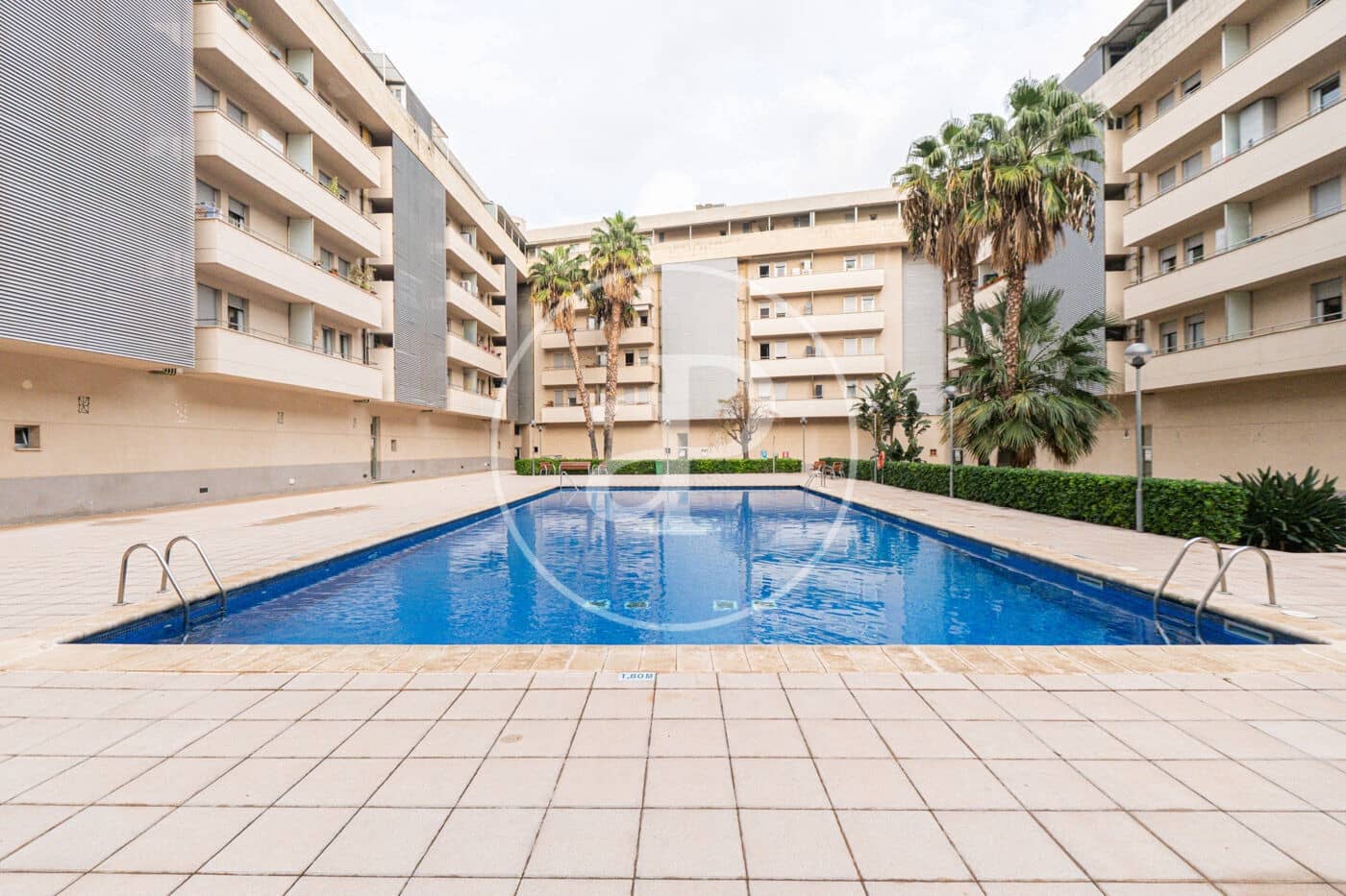 Apartamento de 2 habitaciones en Palma de Mallorca en alquiler con piscina - 1.800 € (Ref: 8726633)