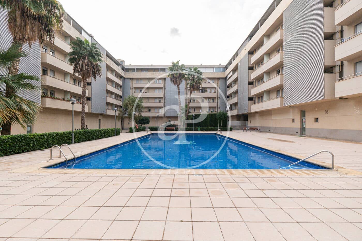 Apartamento de 2 habitaciones en Palma de Mallorca en alquiler con piscina - 1.800 € (Ref: 8726633)