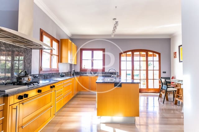 Chalet de 4 habitaciones en Bunyola en alquiler con piscina - 9.500 € (Ref: 8726667)