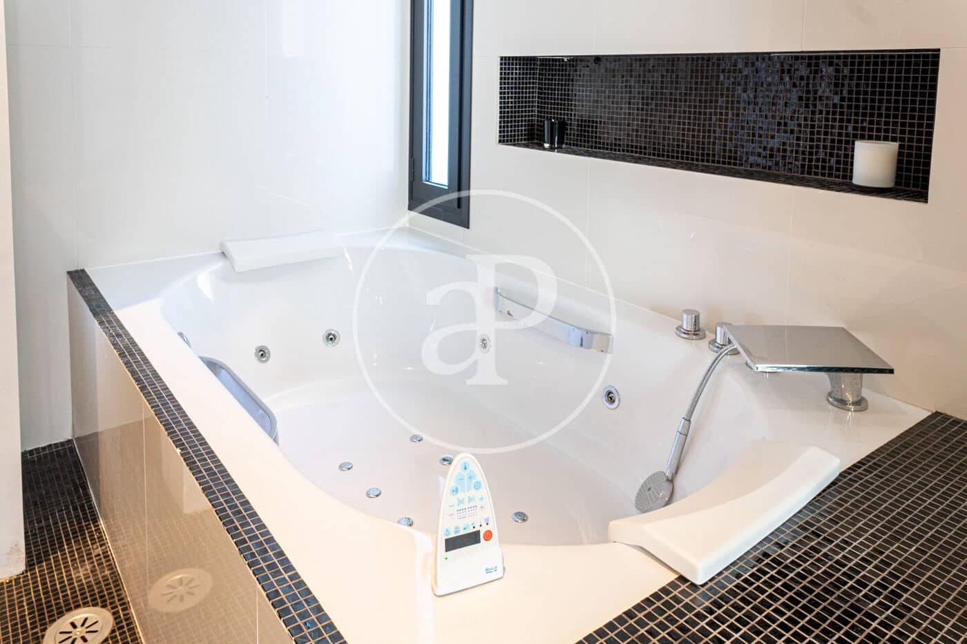 5 soveværelse Villa til salg i Palma de Mallorca med swimmingpool garage - € 2.180.000 (Ref: 8757047)