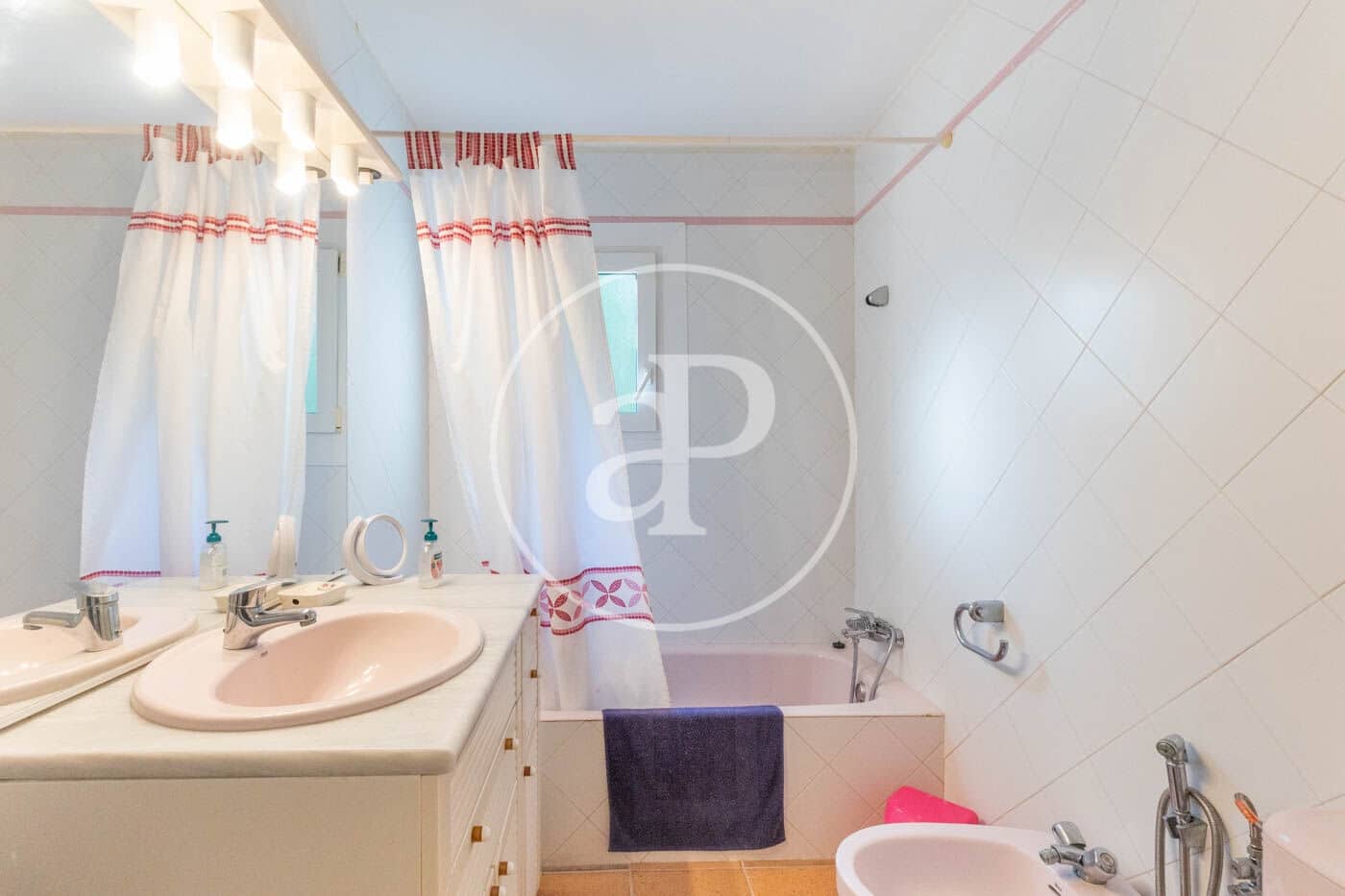 5 bedroom Villa for sale in Portocolom with pool - € 1,950,000 (Ref: 8802106)