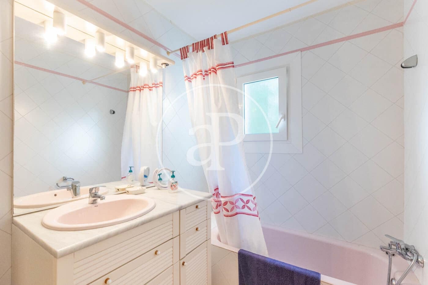 5 bedroom Villa for sale in Portocolom with pool - € 1,950,000 (Ref: 8802106)