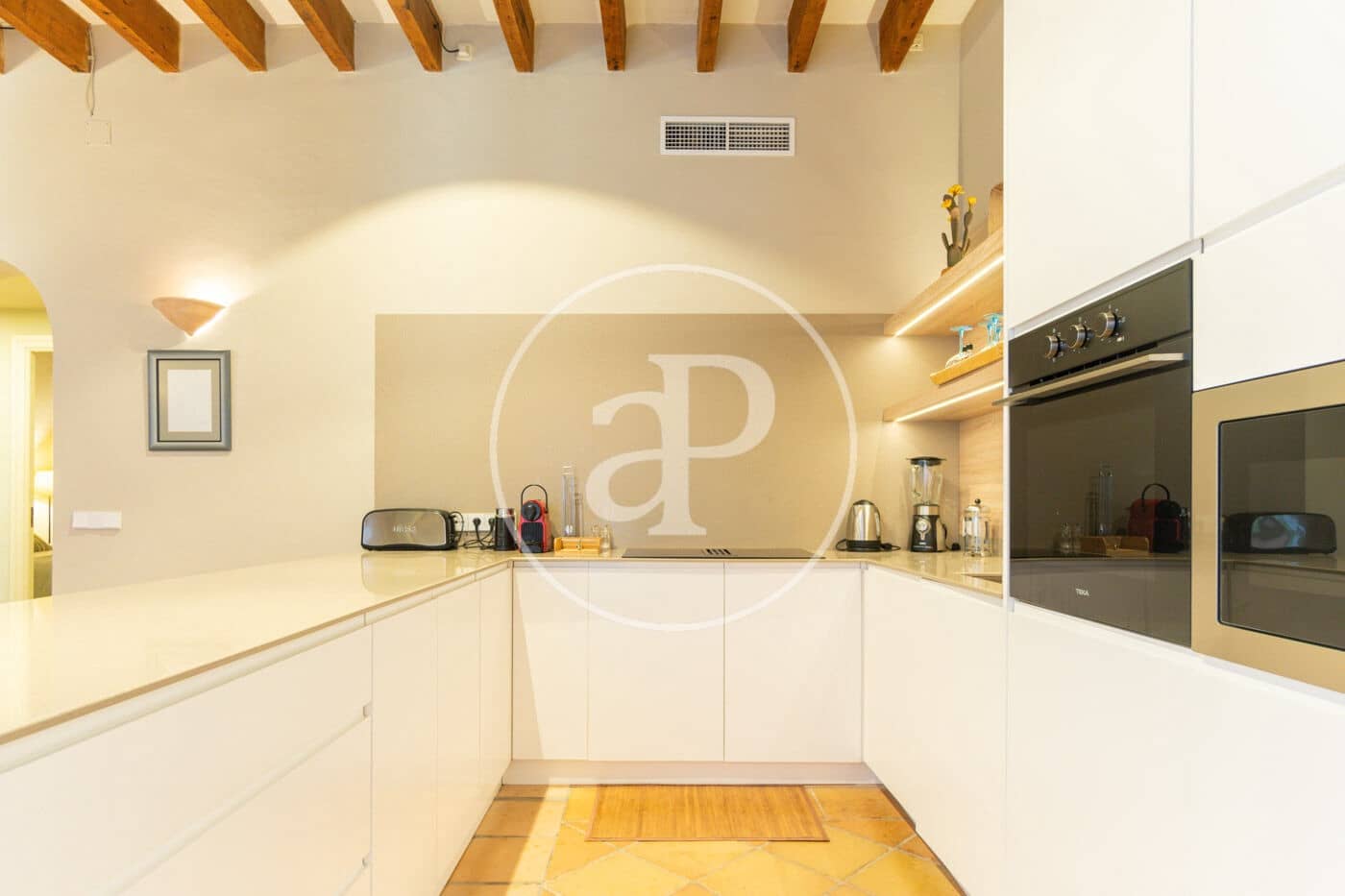 2 bedroom Apartment for rent in Palma de Mallorca - € 2,400 (Ref: 8802107)