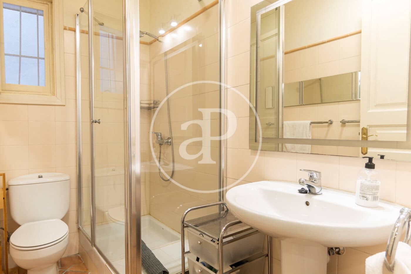 2 bedroom Apartment for rent in Palma de Mallorca - € 2,400 (Ref: 8802107)