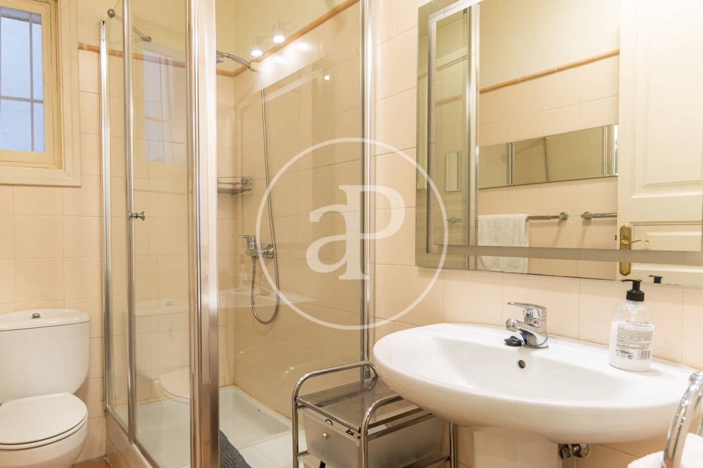 2 bedroom Apartment for rent in Palma de Mallorca - € 2,400 (Ref: 8802107)