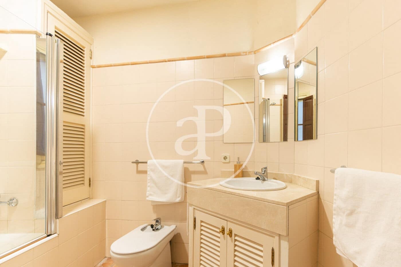 2 bedroom Apartment for rent in Palma de Mallorca - € 2,400 (Ref: 8802107)