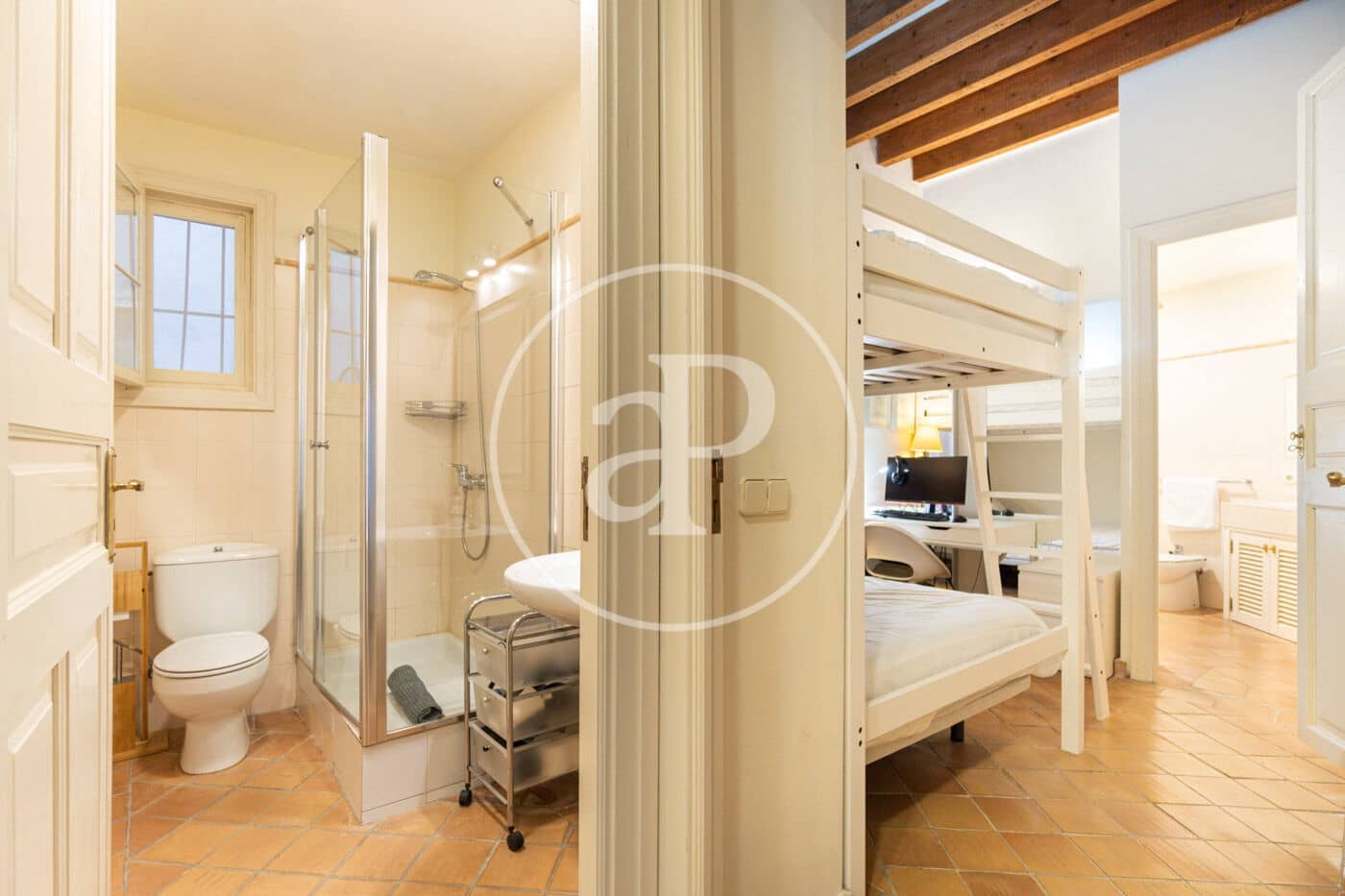 2 bedroom Apartment for rent in Palma de Mallorca - € 2,400 (Ref: 8802107)