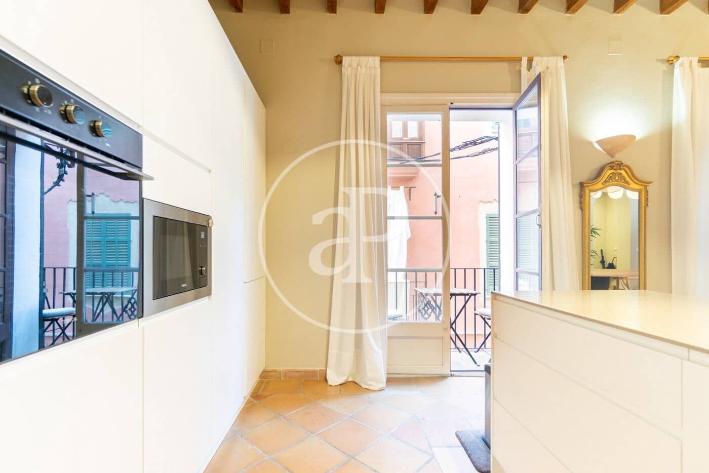 2 bedroom Apartment for rent in Palma de Mallorca - € 2,400 (Ref: 8802107)