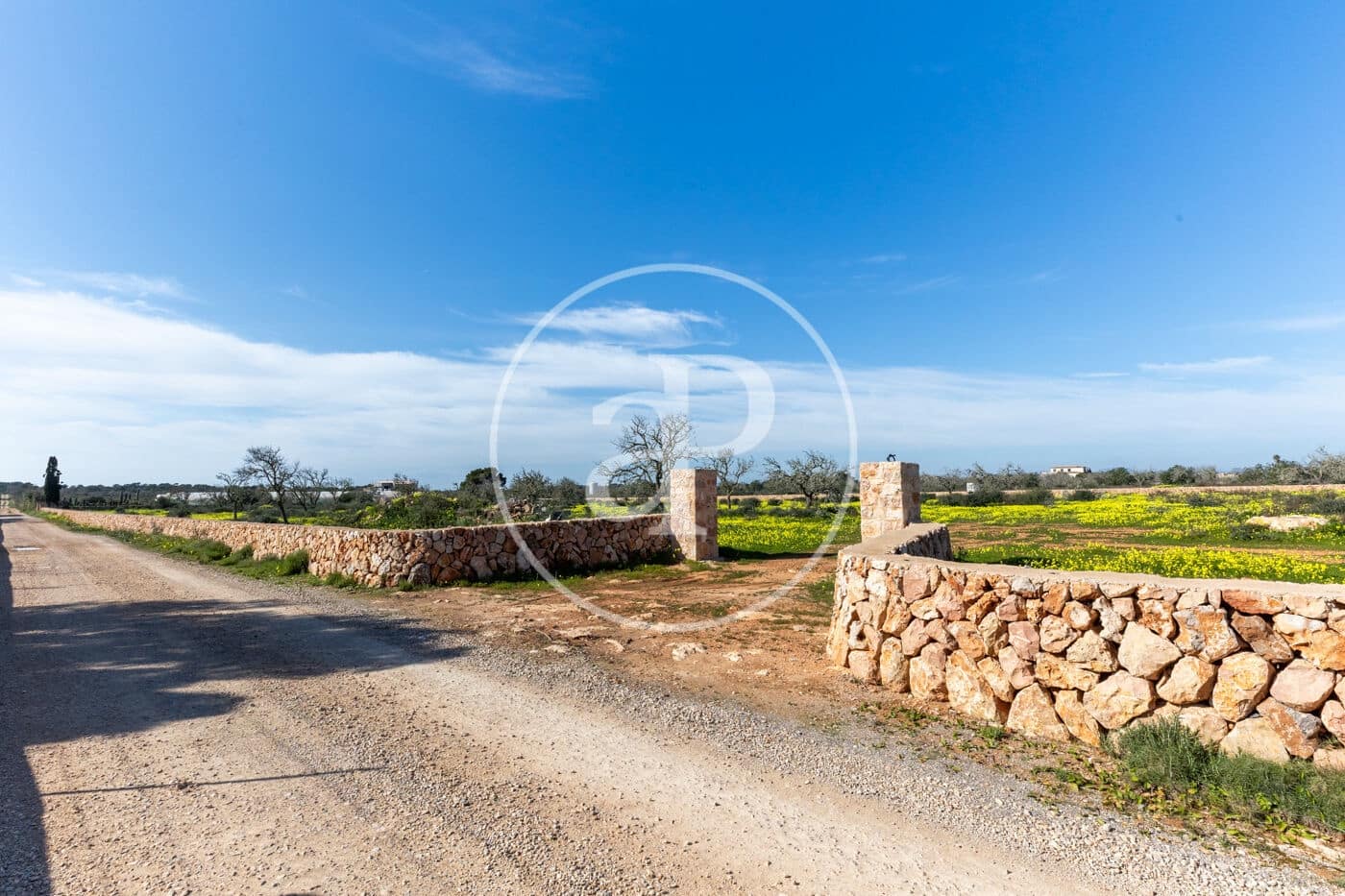 Grunde uden byggetilladelser til salg i Cala Llombards - € 440.000 (Ref: 8813412)