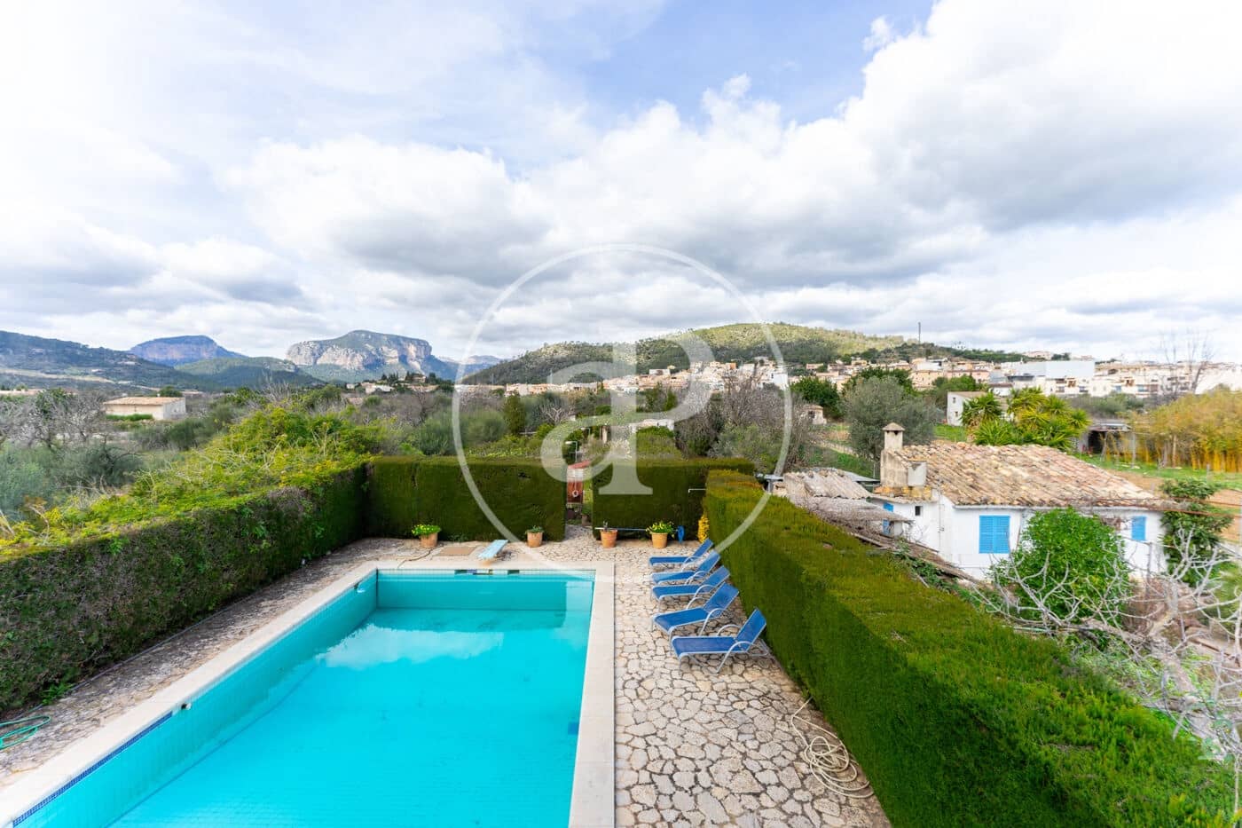 4 soveværelse Villa til salg i Lloseta med swimmingpool - € 780.000 (Ref: 8822400)