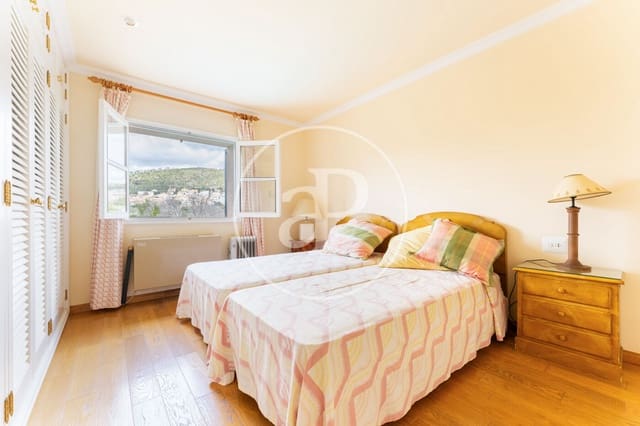 4 soveværelse Villa til salg i Lloseta med swimmingpool - € 780.000 (Ref: 8822400)