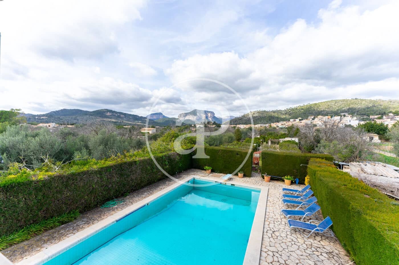 4 soveværelse Villa til salg i Lloseta med swimmingpool - € 780.000 (Ref: 8822400)