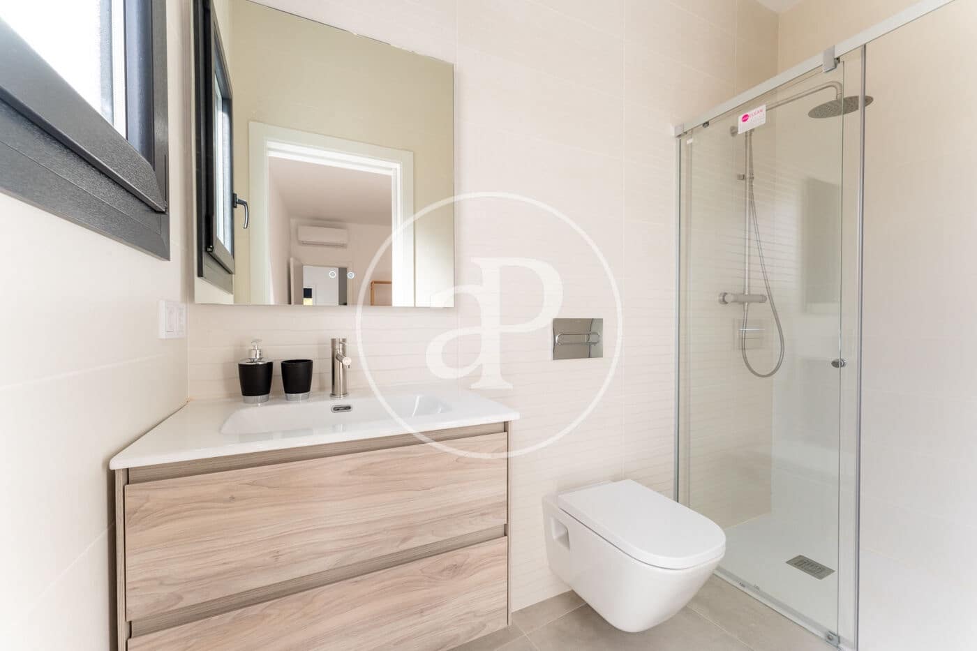 Villa/Maison de 3 chambres à louer à Calas de Mallorca - 3 500 € (Ref: 8825076)