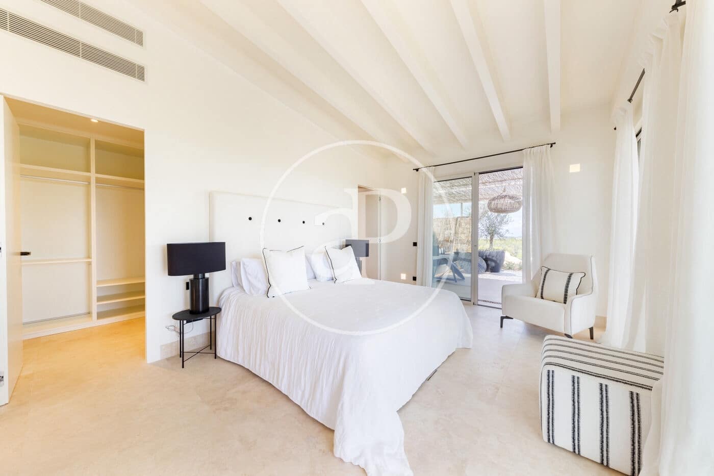 1 chambre Villa/Maison à vendre à Pina avec piscine - 17 500 000 € (Ref: 8915589)