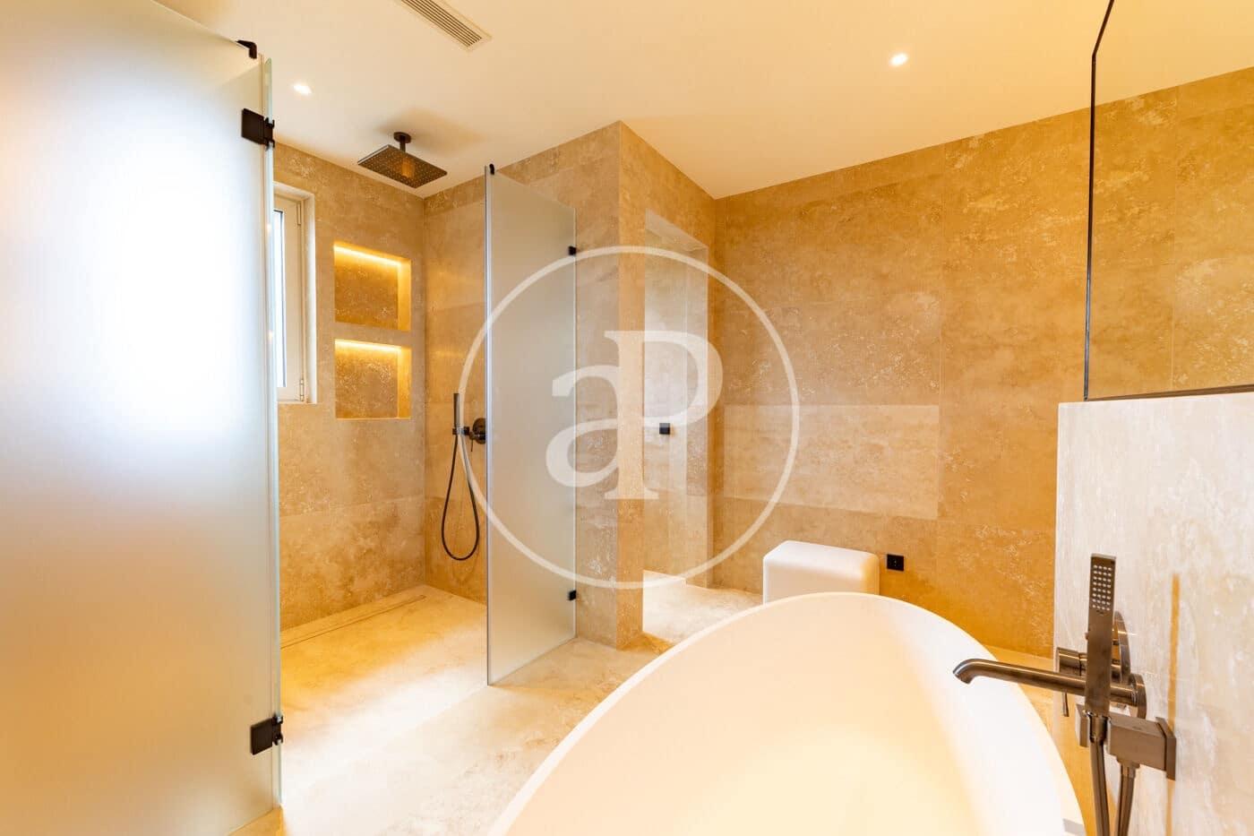 1 chambre Villa/Maison à vendre à Pina avec piscine - 17 500 000 € (Ref: 8915589)