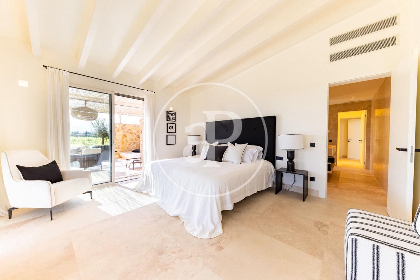 1 chambre Villa/Maison à vendre à Pina avec piscine - 17 500 000 € (Ref: 8915589)