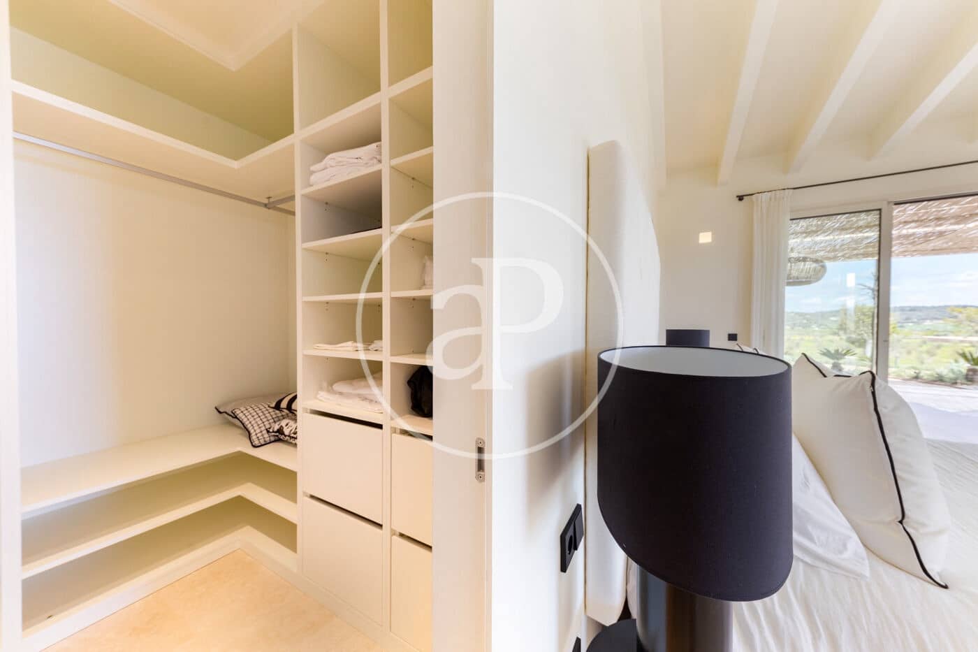 1 chambre Villa/Maison à vendre à Pina avec piscine - 17 500 000 € (Ref: 8915589)