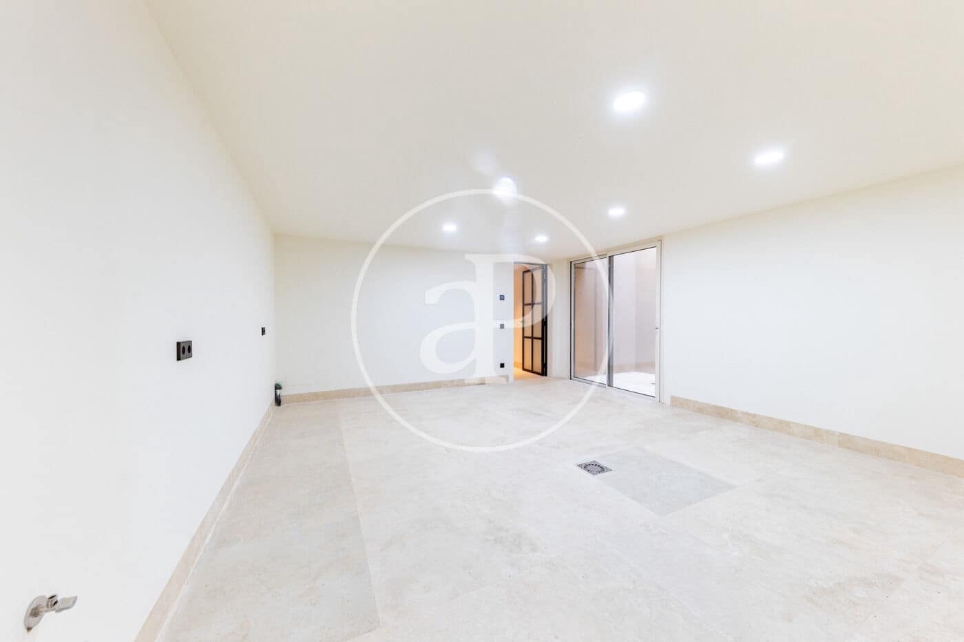 1 chambre Villa/Maison à vendre à Pina avec piscine - 17 500 000 € (Ref: 8915589)