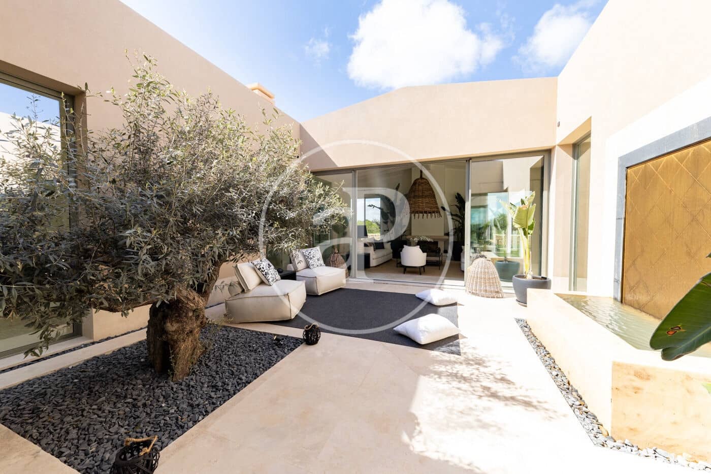 1 chambre Villa/Maison à vendre à Pina avec piscine - 17 500 000 € (Ref: 8915589)