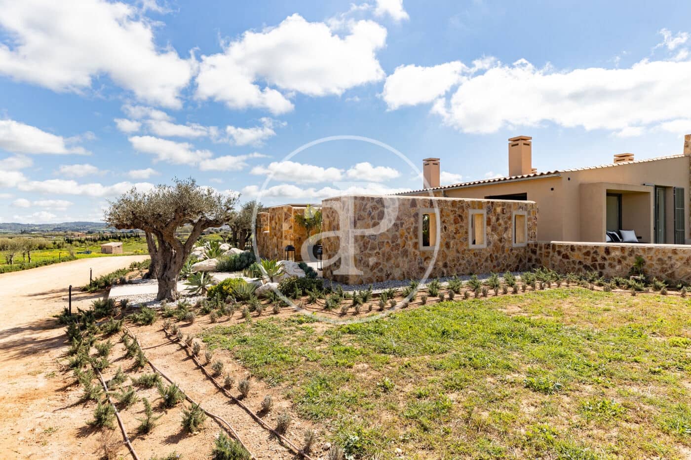 1 chambre Villa/Maison à vendre à Pina avec piscine - 17 500 000 € (Ref: 8915589)