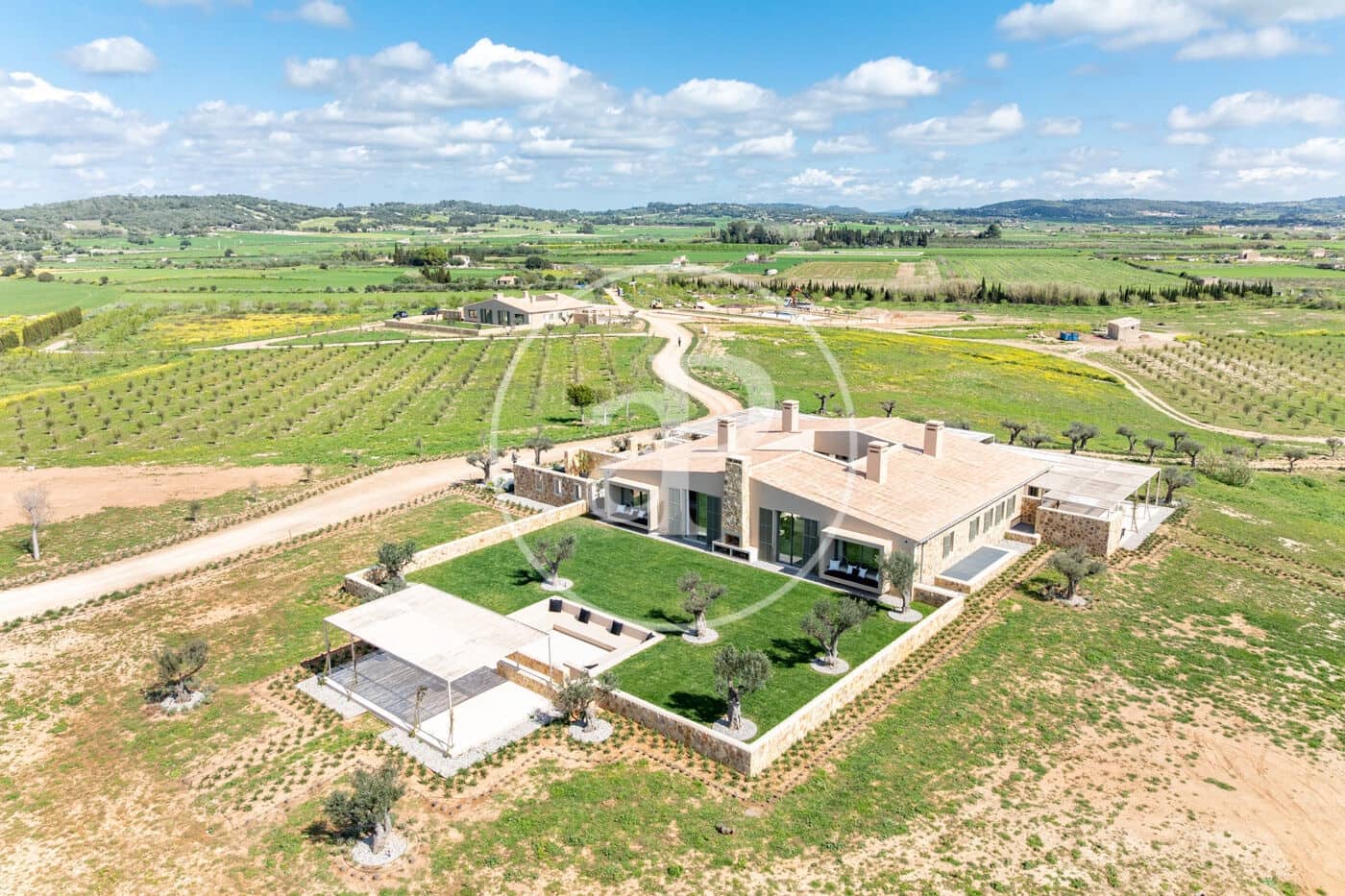 1 chambre Villa/Maison à vendre à Pina avec piscine - 17 500 000 € (Ref: 8915589)