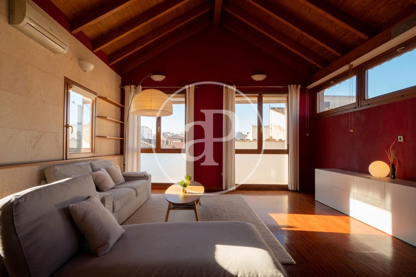 2 slaapkamer Appartement te huur in Palma de Mallorca - € 1.650 (Ref: 8999837)