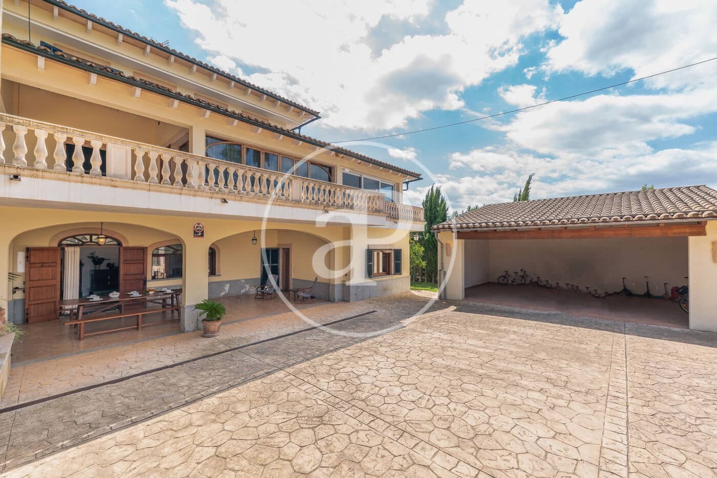 6 soveværelse Villa til salg i Sant Joan med swimmingpool - € 1.495.000 (Ref: 8999874)