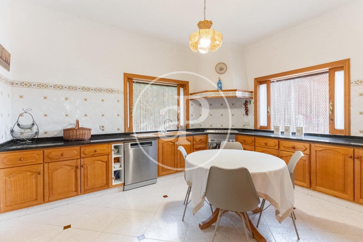 6 soveværelse Villa til salg i Sant Joan med swimmingpool - € 1.495.000 (Ref: 8999874)