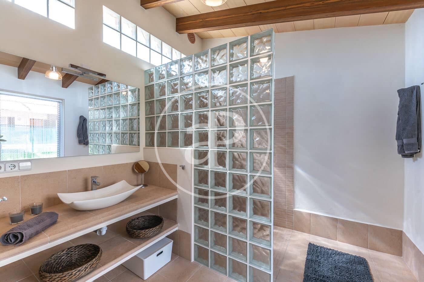 6 soveværelse Villa til salg i Sant Joan med swimmingpool - € 1.495.000 (Ref: 8999874)