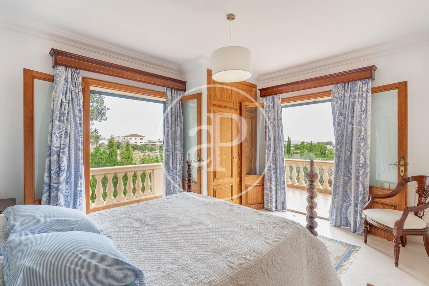 6 soveværelse Villa til salg i Sant Joan med swimmingpool - € 1.495.000 (Ref: 8999874)