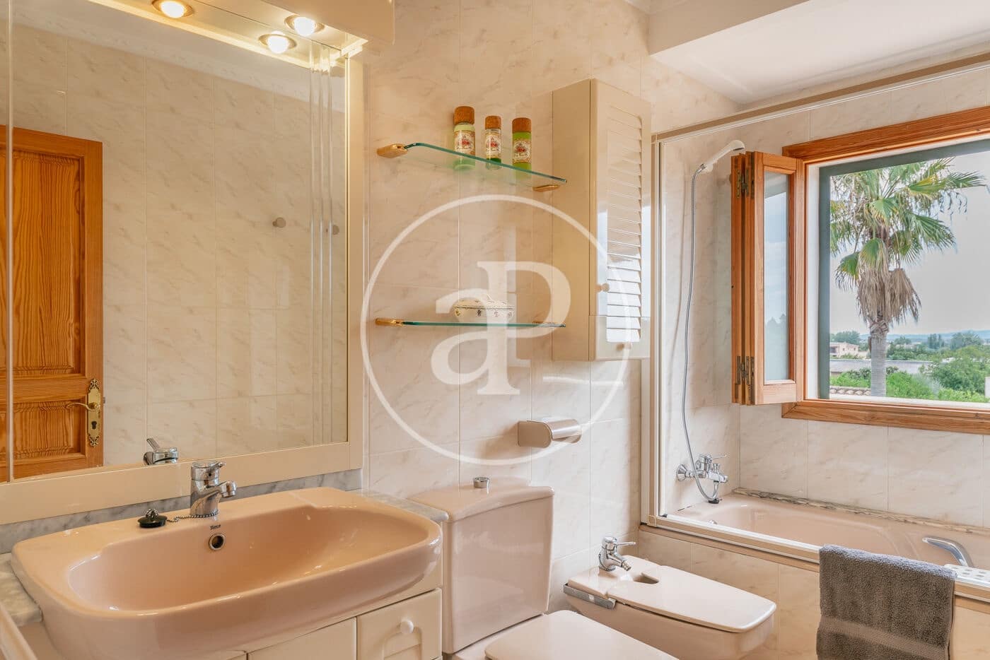 6 soveværelse Villa til salg i Sant Joan med swimmingpool - € 1.495.000 (Ref: 8999874)