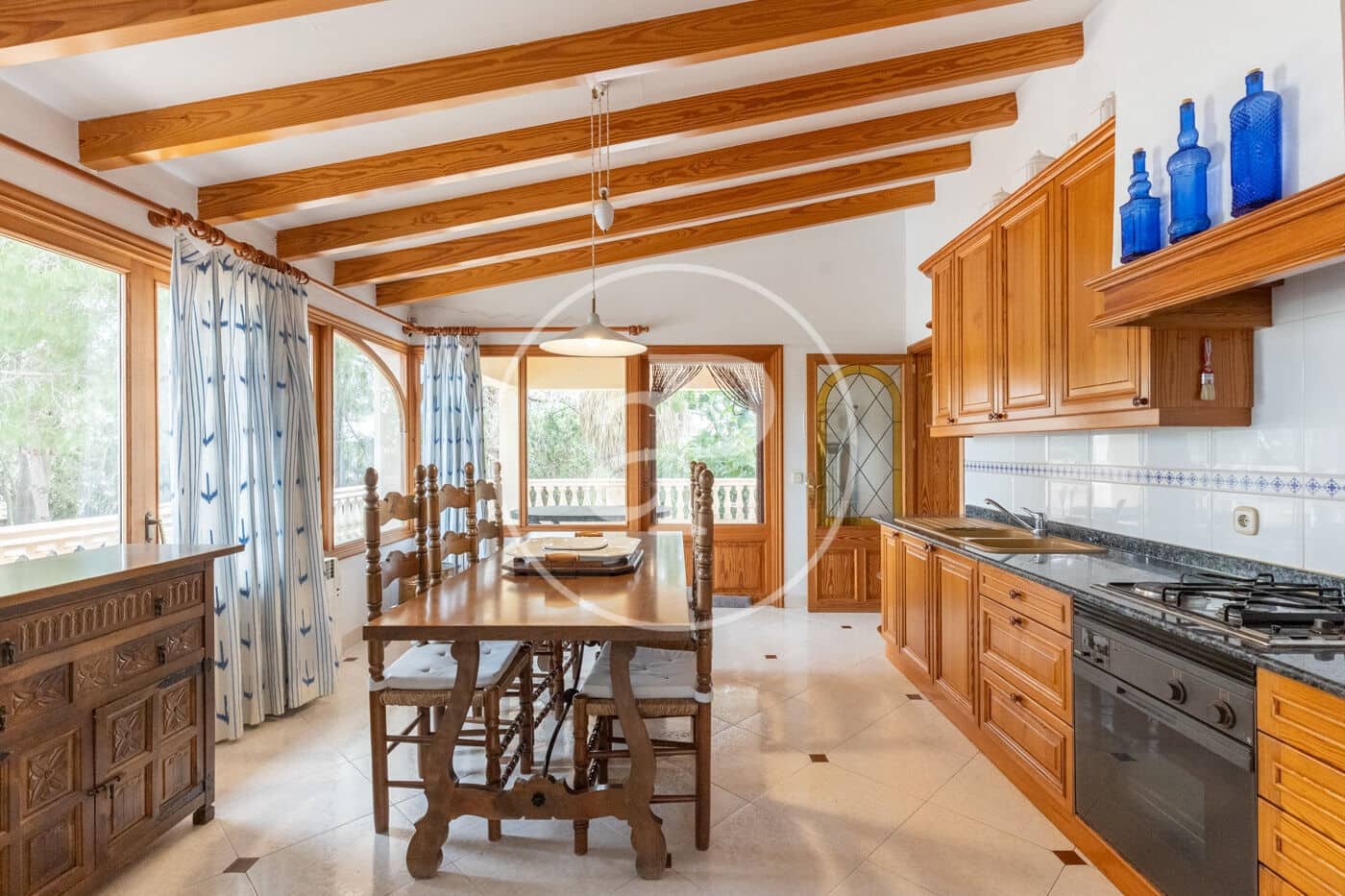 6 soveværelse Villa til salg i Sant Joan med swimmingpool - € 1.495.000 (Ref: 8999874)