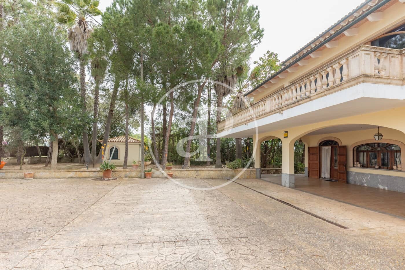 6 soveværelse Villa til salg i Sant Joan med swimmingpool - € 1.495.000 (Ref: 8999874)