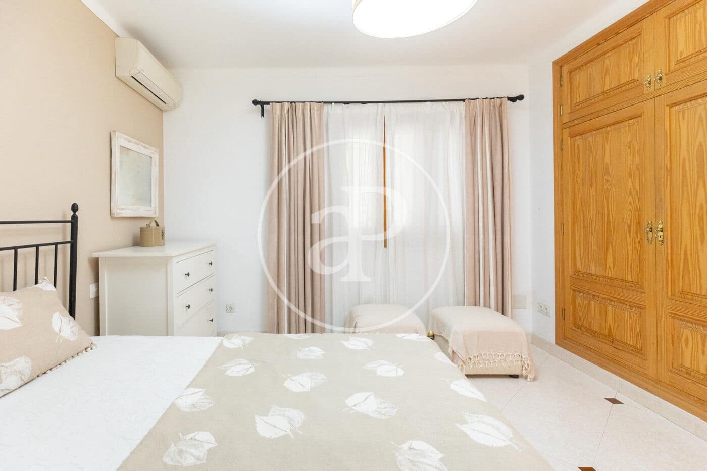 6 soveværelse Villa til salg i Sant Joan med swimmingpool - € 1.495.000 (Ref: 8999874)