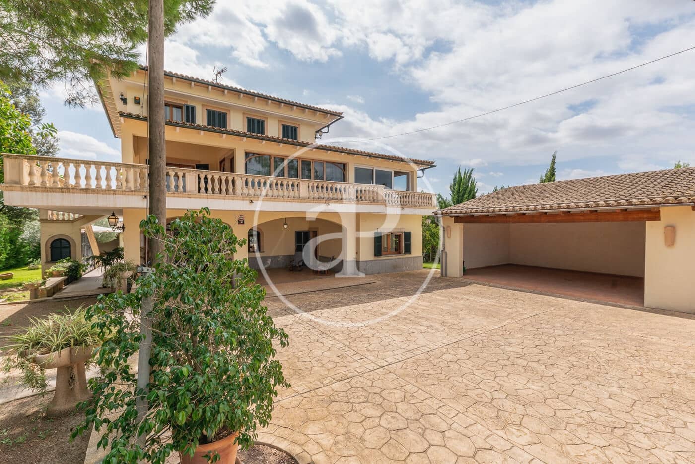 6 soveværelse Villa til salg i Sant Joan med swimmingpool - € 1.495.000 (Ref: 8999874)