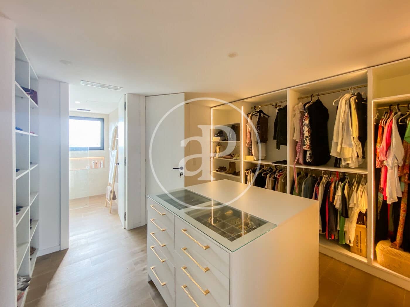 4 soveværelse Lejlighed til salg i Palmanyola med swimmingpool - € 1.950.000 (Ref: 9012625)