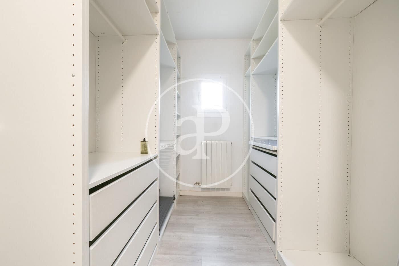 4 soveværelse Villa til leje i Algaida med swimmingpool - € 3.000 (Ref: 9026810)