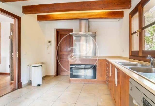 Villa/Maison de 3 chambres à louer à Esporles avec piscine - 10 000 € (Ref: 9036981)