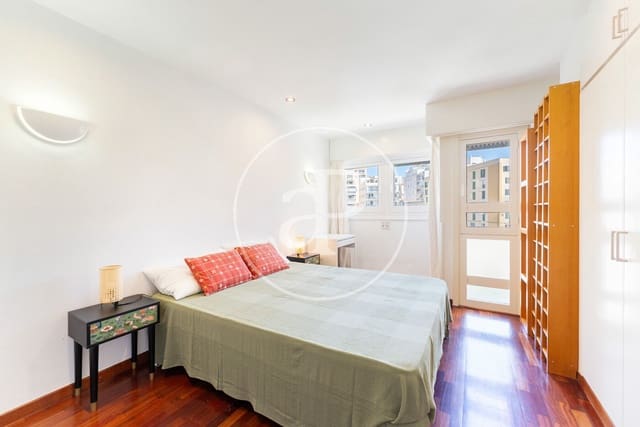 Appartement de 4 chambres à louer à Santa Catalina, Palma de Mallorca - 2 200 € (Ref: 9091864)