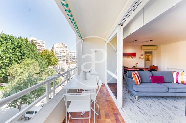4 bedroom Apartment for rent in Santa Catalina, Palma de Mallorca - € 2,200 (Ref: 9091864)