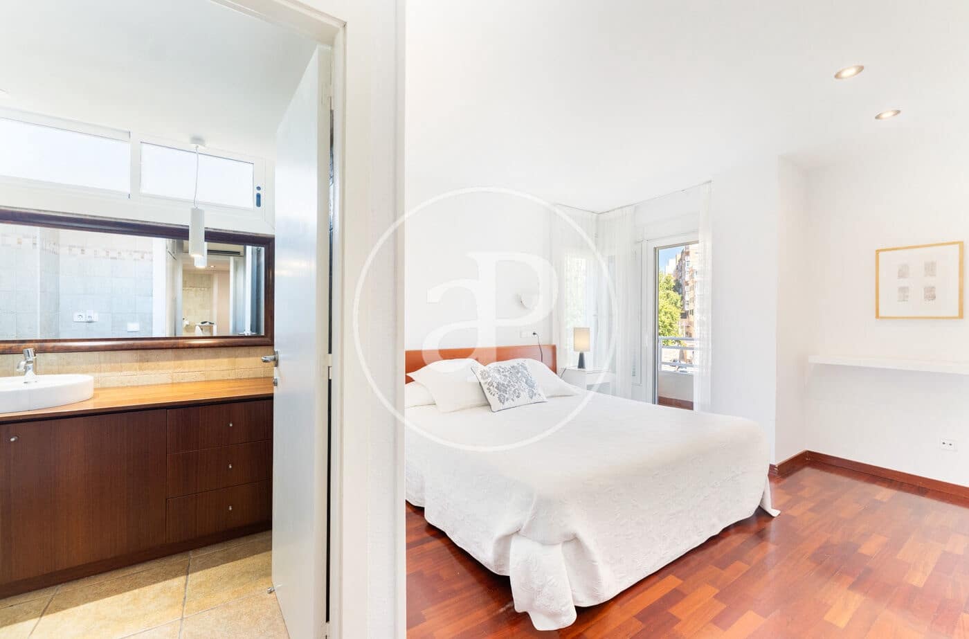 4 slaapkamer Appartement te huur in Palma de Mallorca - € 2.200 (Ref: 9091864)