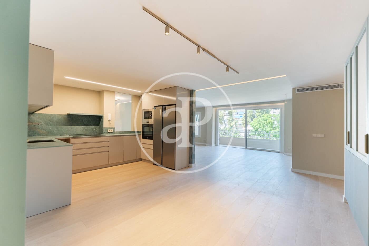 Appartement de 3 chambres à louer à Palma de Mallorca avec garage - 3 500 € (Ref: 9091864)