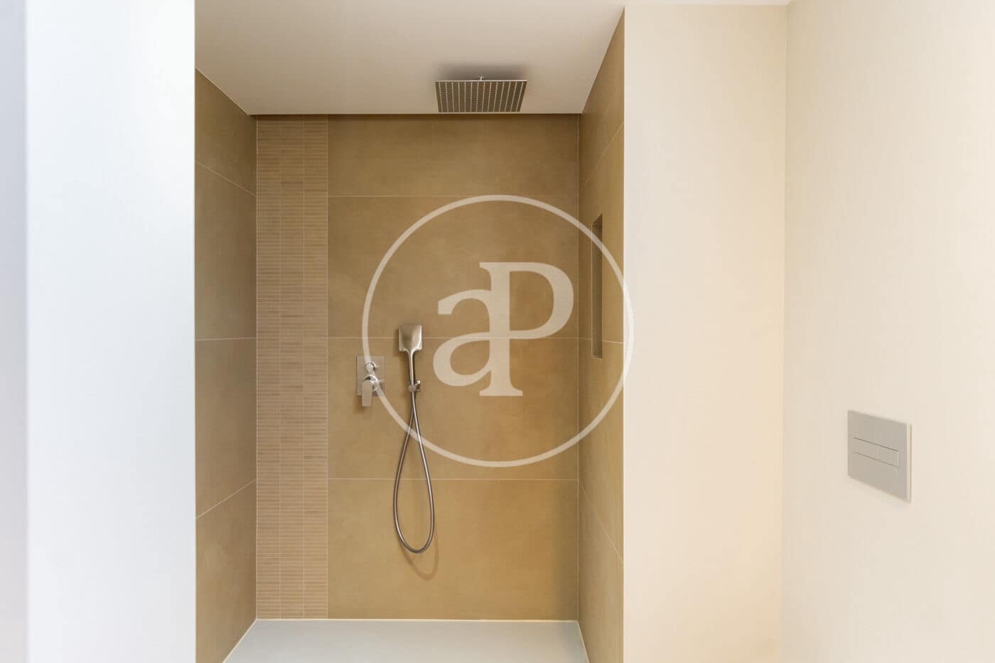 Appartement de 3 chambres à louer à Palma de Mallorca avec garage - 3 500 € (Ref: 9091864)