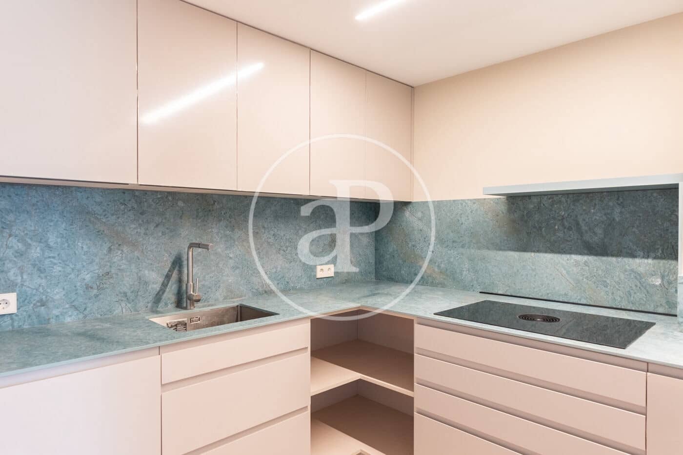 Appartement de 3 chambres à louer à Palma de Mallorca avec garage - 3 500 € (Ref: 9091864)