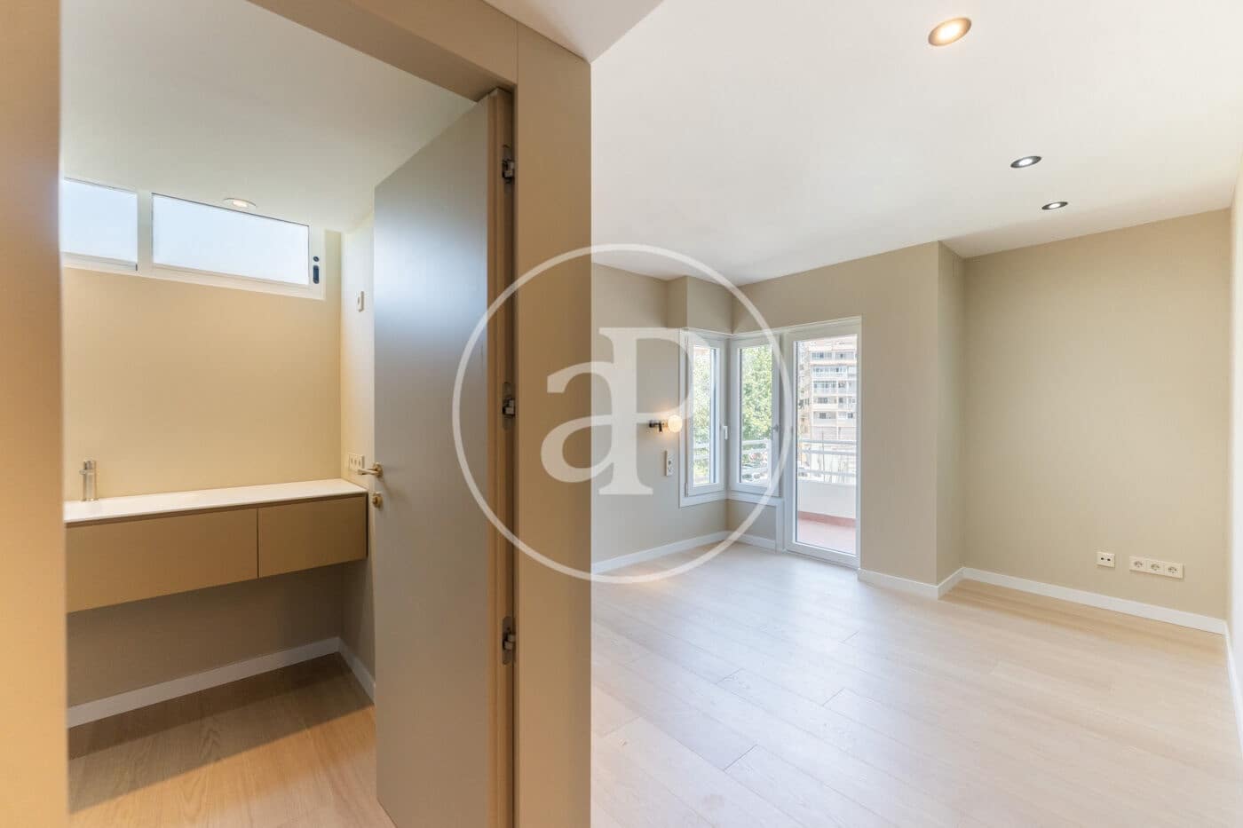 Appartement de 3 chambres à louer à Palma de Mallorca avec garage - 3 500 € (Ref: 9091864)