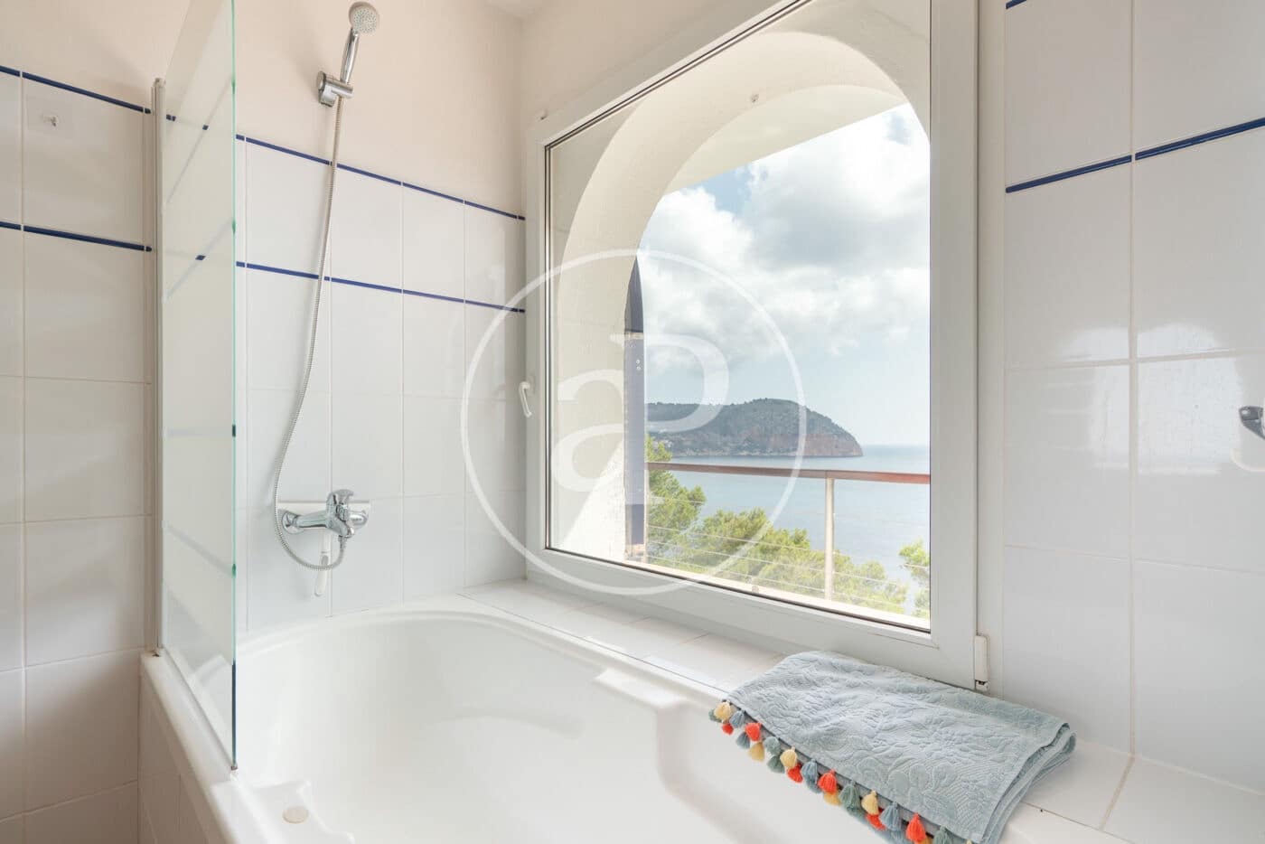 3 soveværelse Villa til leje i Canyamel med swimmingpool - € 10.000 (Ref: 9100949)