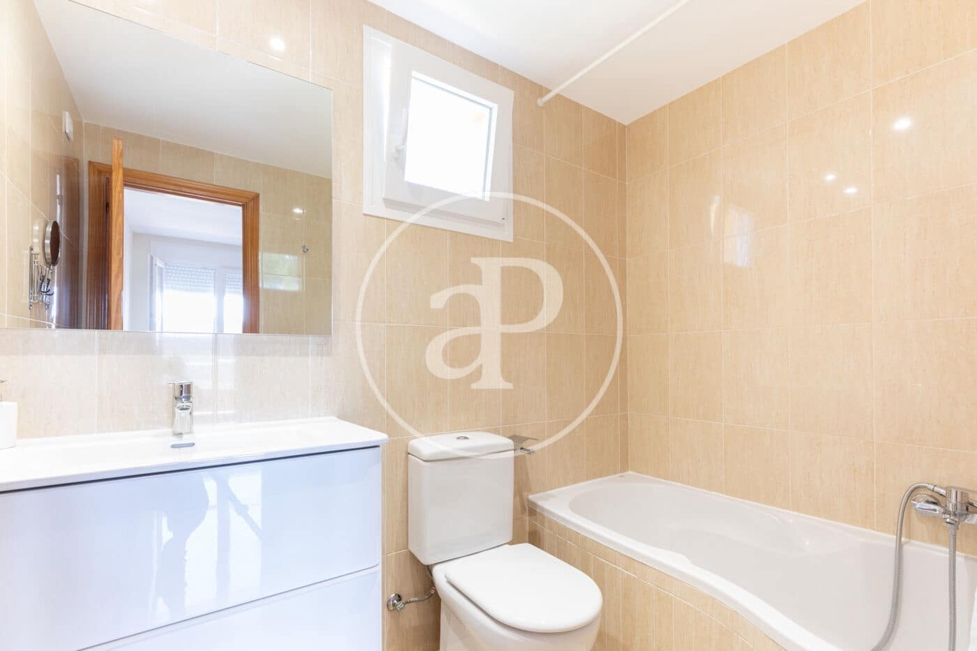 3 bedroom Apartment for rent in Palma de Mallorca - € 2,000 (Ref: 9118973)