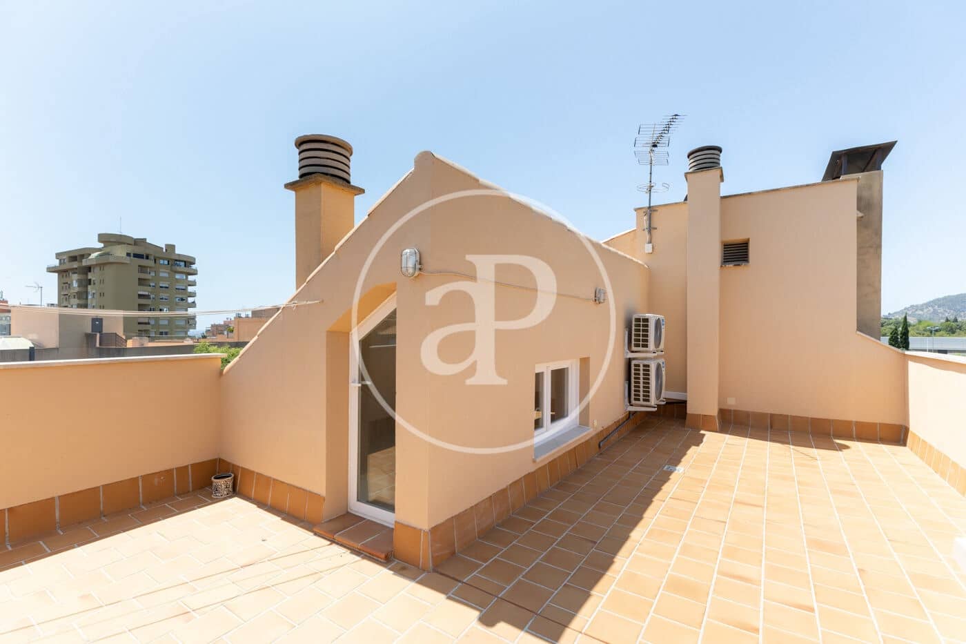 3 bedroom Apartment for rent in Palma de Mallorca - € 2,000 (Ref: 9118973)