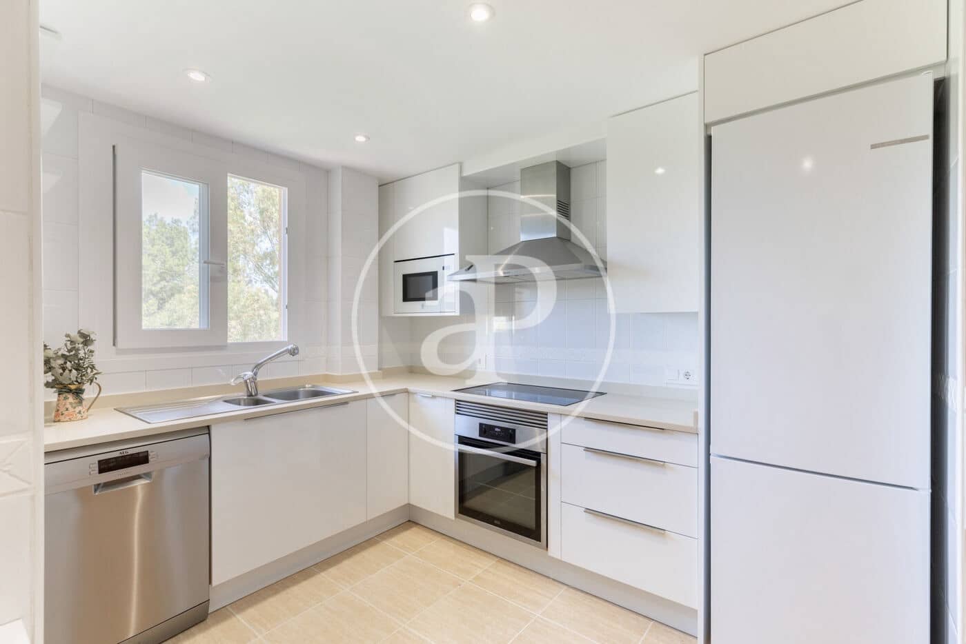 3 bedroom Apartment for rent in Palma de Mallorca - € 2,000 (Ref: 9118973)