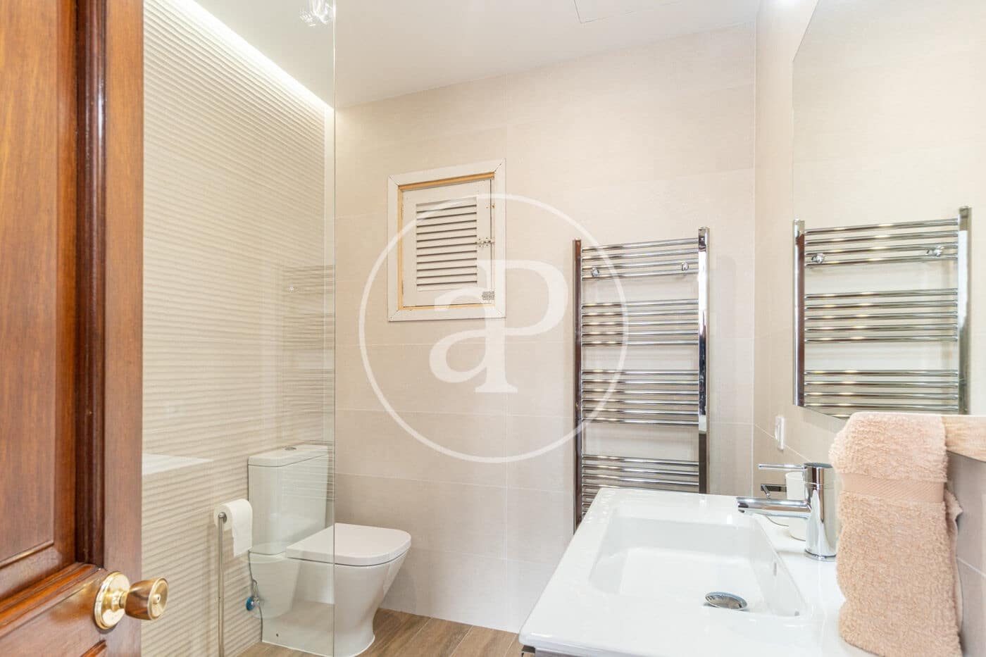 Appartement de 3 chambres à louer à Palma de Mallorca - 2 000 € (Ref: 9129972)